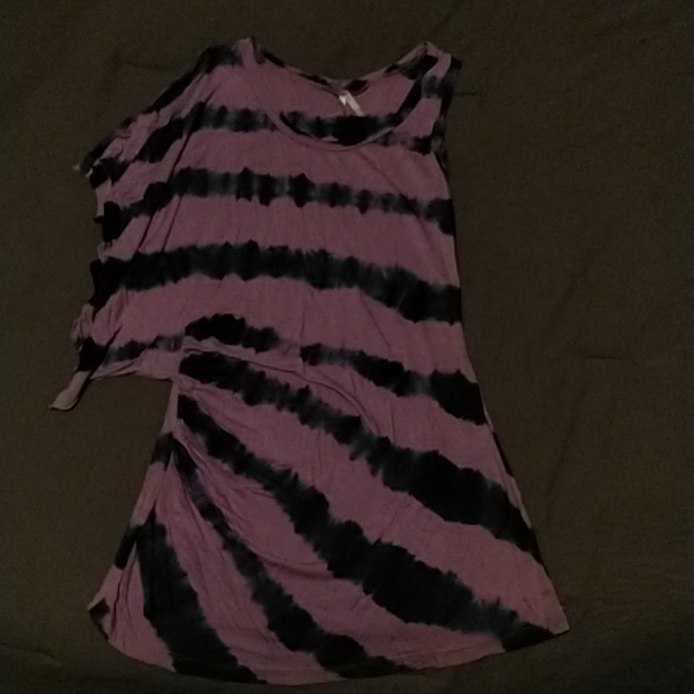 Asymmetrical long body tank top